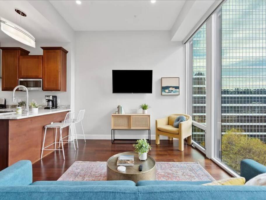 Cozysuites Dream 1br, Ppg Paints Arena, Pitts Apartment *