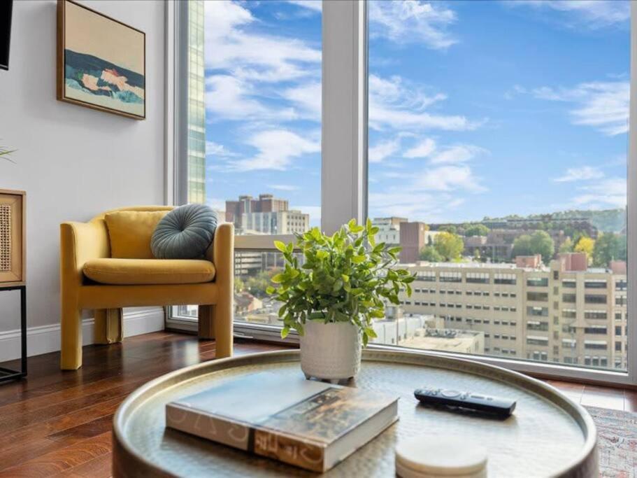 Apartment Cozysuites Dream 1br, Ppg Paints Arena, Pitts *